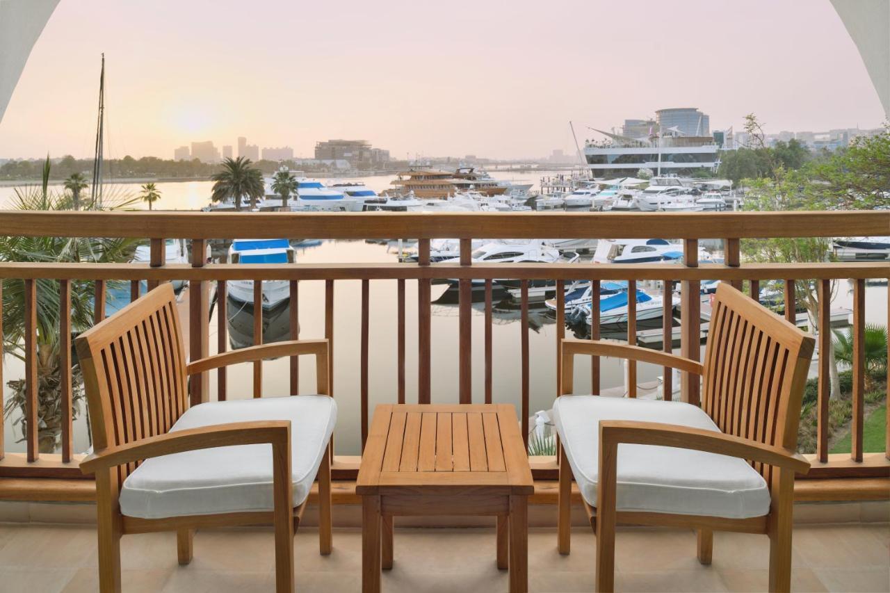 Hotel Park Hyatt Dubai Esterno foto View of the Dubai Marina from the balcony of a suite at Jumeirah Creekside