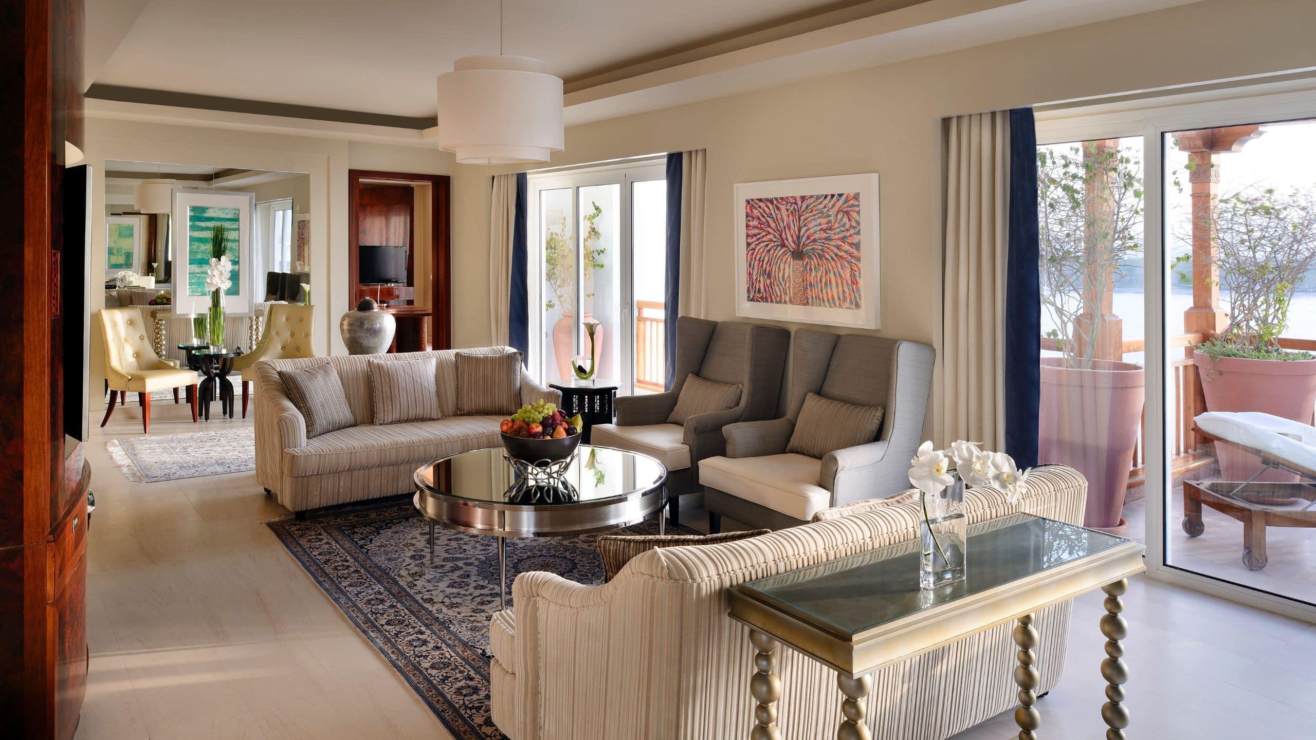 Hotel Park Hyatt Dubai Esterno foto A living room in a suite at the Atlantis Resort
