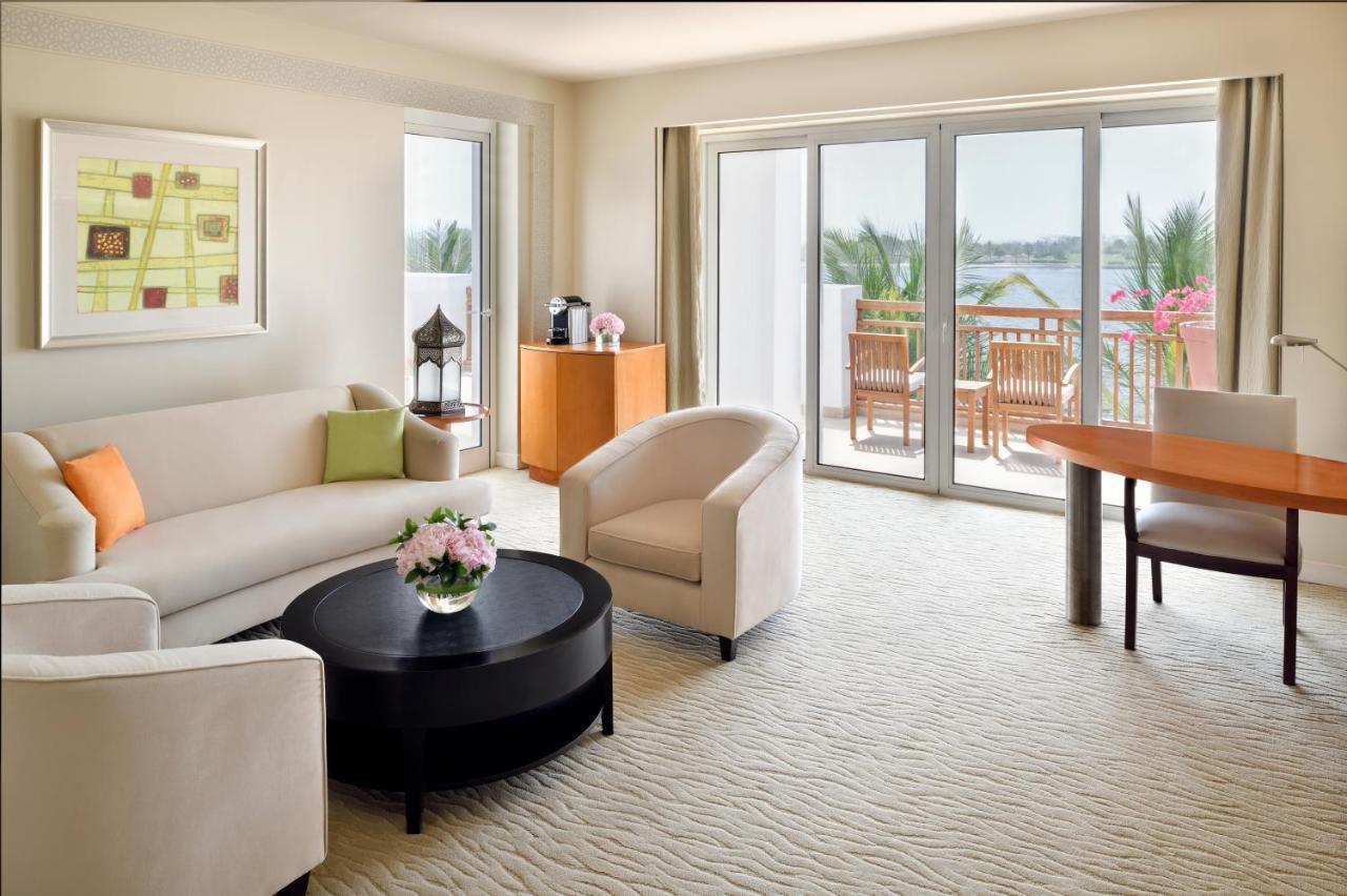Hotel Park Hyatt Dubai Esterno foto A suite at the Atlantis Paradise Island