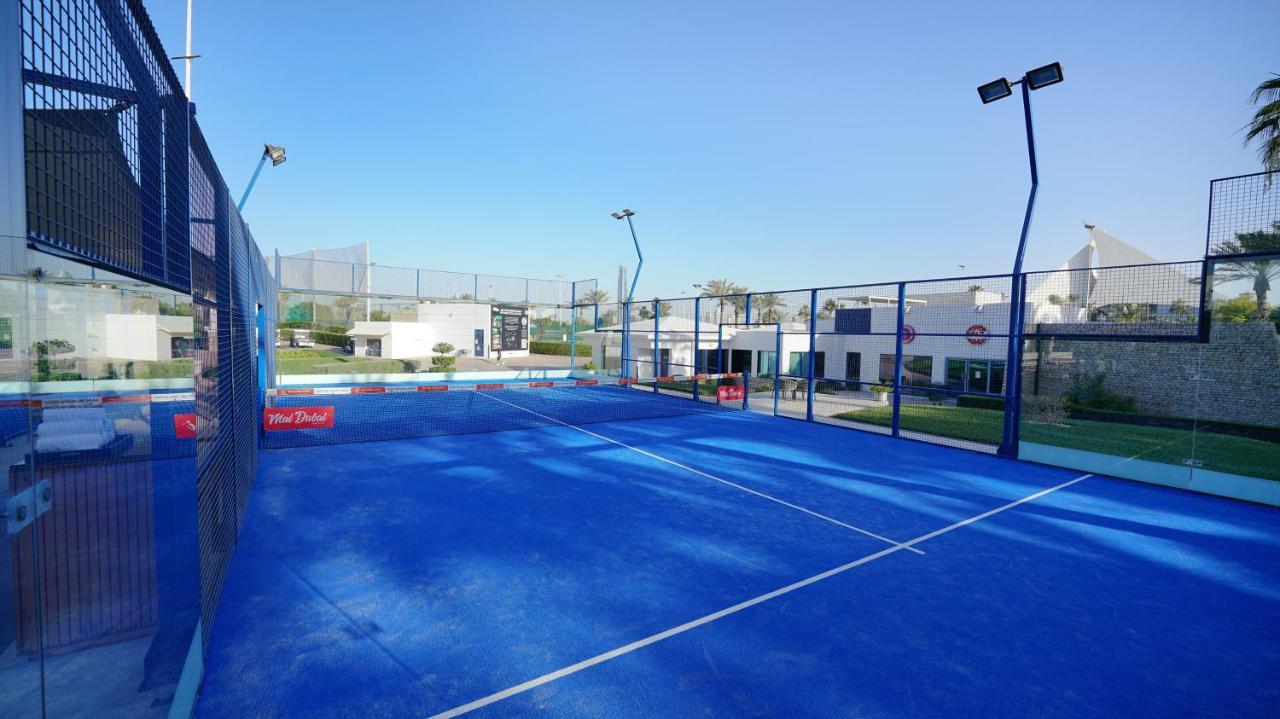 Hotel Park Hyatt Dubai Esterno foto A paddle tennis court