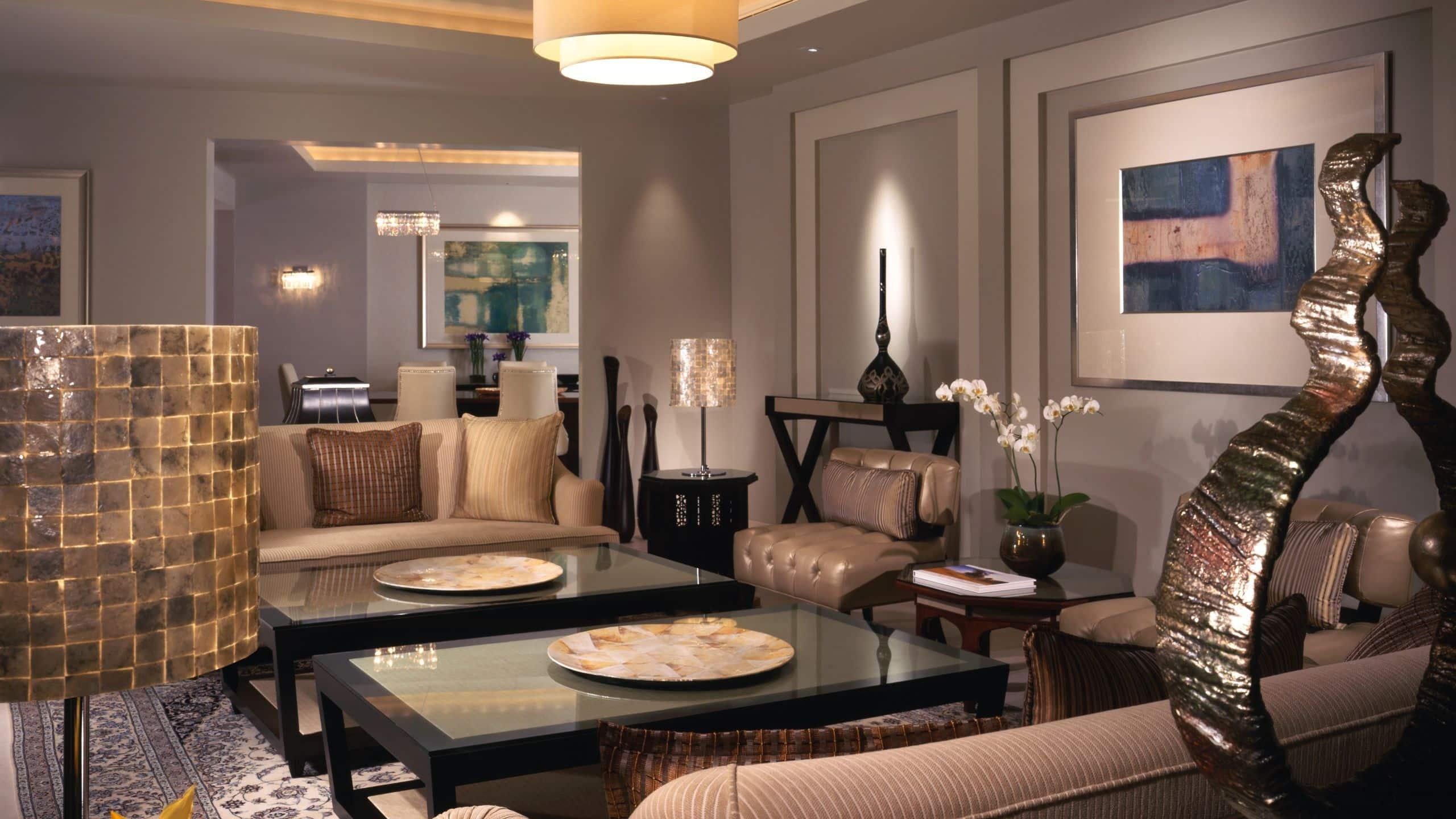 Hotel Park Hyatt Dubai Esterno foto A living room in a suite at the Mandarin Oriental, Singapore